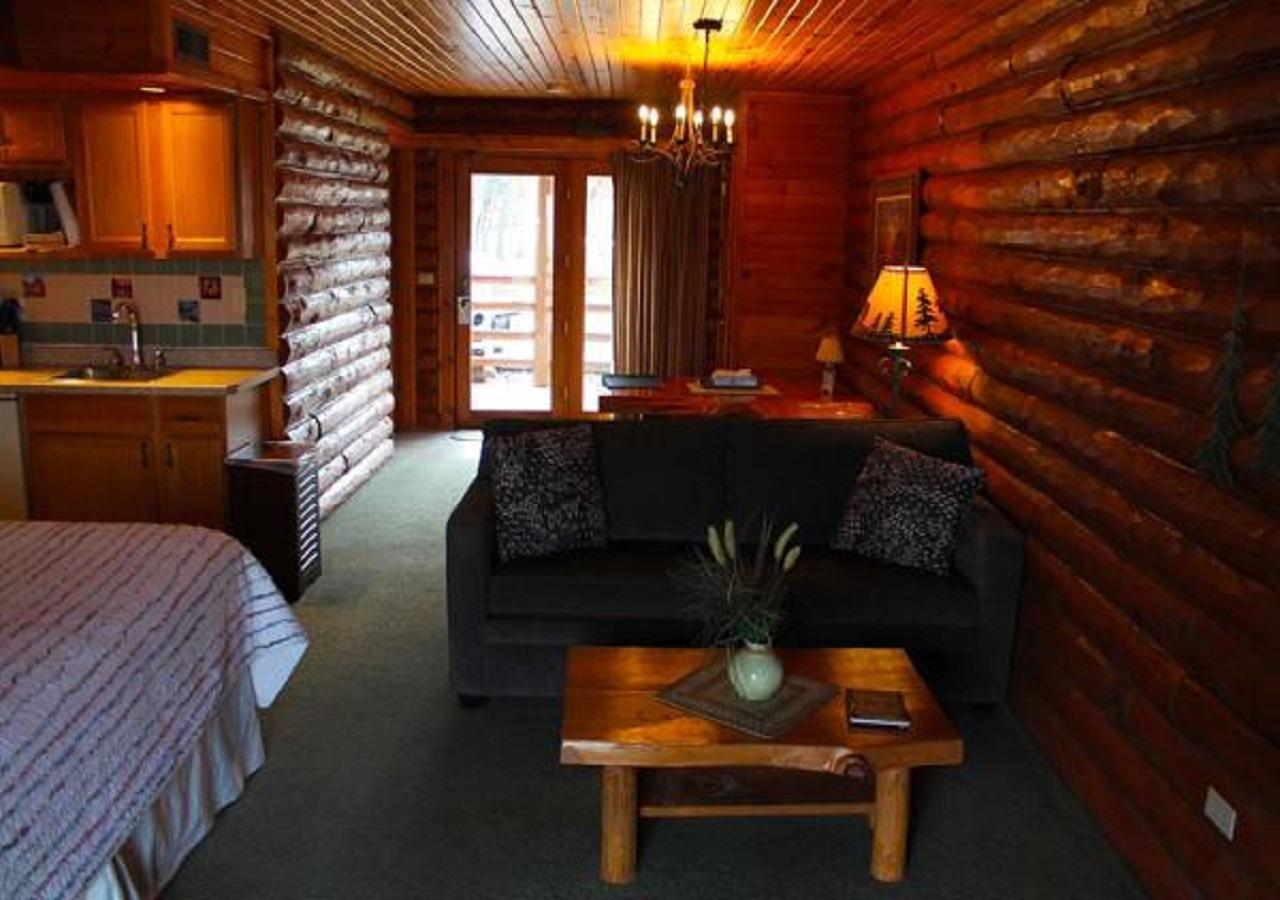 Cedar Lodge Lake Delton Exterior photo